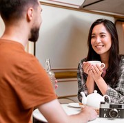 Penting Diperhatikan! 7 Tips Aman Bertemu Pertama Kali dengan Match dari Dating Apps