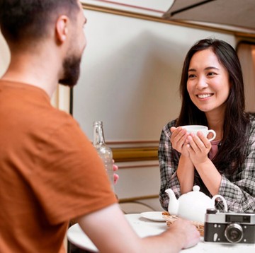 Penting Diperhatikan! 7 Tips Aman Bertemu Pertama Kali dengan Match dari Dating Apps