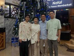 Penuh Sukacita, Deretan Artis Ikut Misa Natal 2025