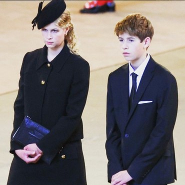 Ini Sepupu Pangeran William yang Tolak Takhta Kerajaan Inggris