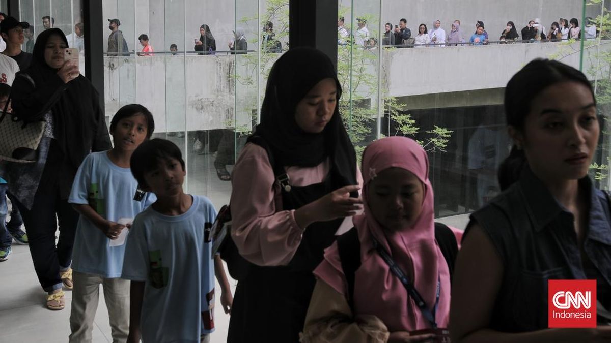 Warga Membludak Beli Tiket Planetarium On The Spot