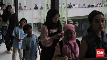 Warga Membludak Beli Tiket Planetarium On The Spot