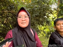 Manfaatkan Libur Natal, Warga Cirebon Ajak Anak Wisata Perdana ke Ragunan