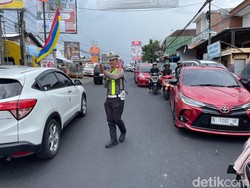 Libur Nataru, Ribuan Kendaraan Melintas di Exit Tol Singosari per Jam
