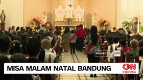 VIDEO: Ribuan Jemaat Ikuti Misa Natal Katedral Bandung