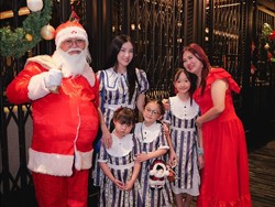 Akhir Tahun Gak Melulu Liburan, Ini yang Dilakukan Sarwendah dan Keluarga