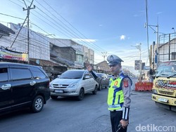 Garut Dipadati Wisatawan, Polisi Berlakukan 12 Kali One Way
