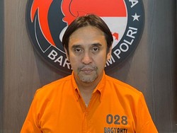 Tigran Suami Donna Fabiola Pengedar Narkoba di DWP Bali Serahkan Diri ke Polisi