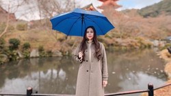 Aura Kasih Pamer Liburan ke Jepang di Tengah Isu Panas