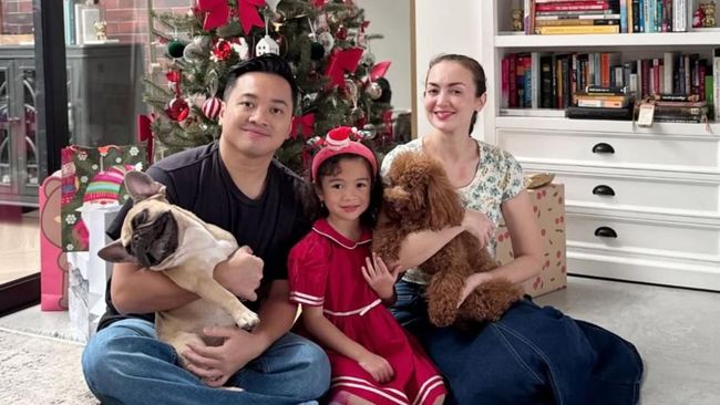 5 Potret Paras Cantik Cara Rose Anak Rianti Cartwright, Disebut Kembaran Sang Bunda
