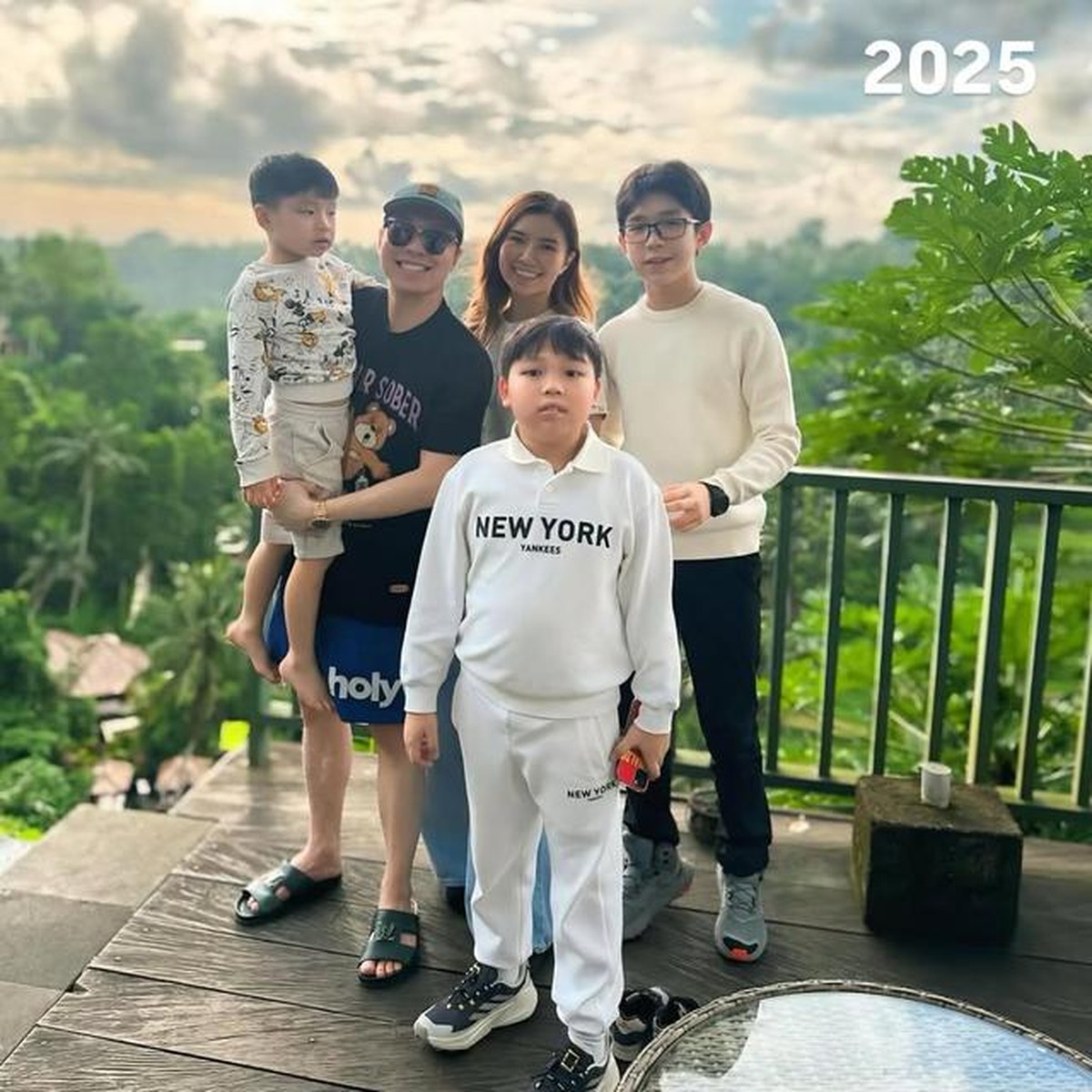 Keluarga Artis Beda Agama Rayakan Natal