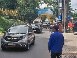 45 Ribu Kendaraan Wisatawan Masuk Lembang