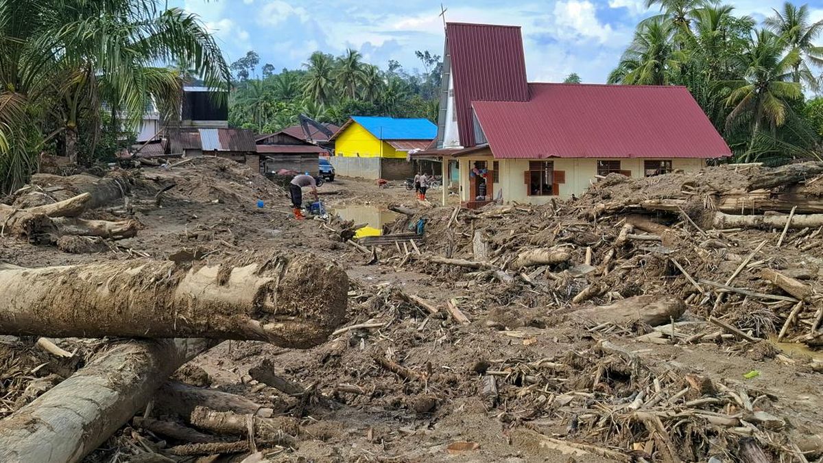 PU Kebut Bangun Huntara Usai 47 Ribu Rumah Rusak Imbas Bencana Sumatra