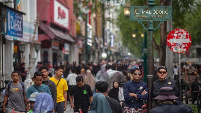 Menteri Pariwisata Widiyanti Putri Wardhana mengatakan jumlah wisatawan domestik yang berkunjung ke Yogyakarta meningkat tajam.