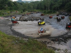Viral Pajero Terjebak di Jalur Jip Wisata Kali Kuning Merapi Sleman