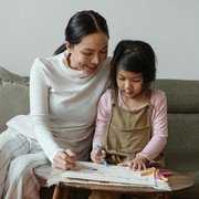 4 Cara Orang Tua Bisa Membuat Anaknya Merasa Pintar dan Percaya Diri Menurut Profesor Ilmu Saraf