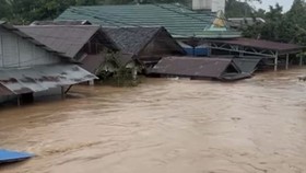 Banjir Bandang Hantam Balangan Kalsel, Ketinggian Air hingga 2 Meter