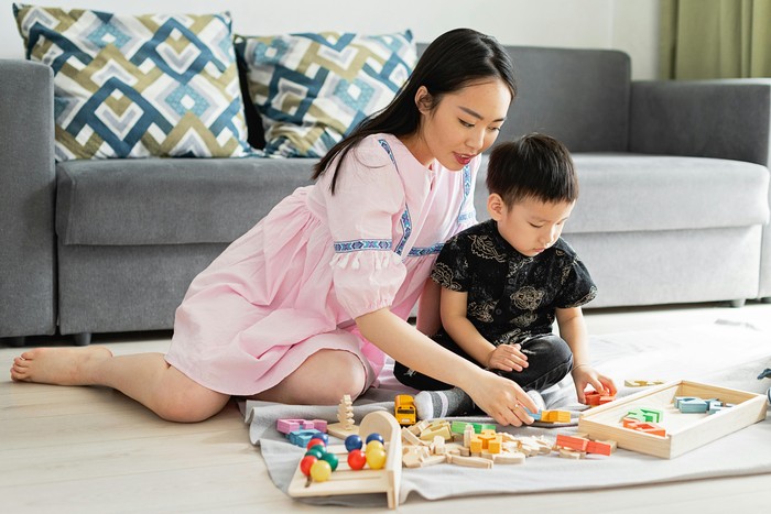 Mendorong minat anak. Orang tua perlu mengetahui apa yang menjadi minat anak dan mendukungnya.