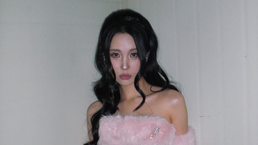 Lirik Lagu Mini Skirt - Sunmi