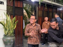 Menko PMK Pratikno Temui Jokowi di Solo, Bahas Apa?