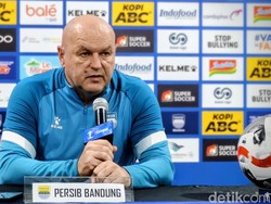 Persib Rebut Puncak Klasemen, Bojan Hodak Minta Tim Tetap Fokus