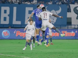 Tumbangkan PSM, Persib Kudeta Borneo FC dari Puncak Klasemen