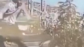 Militer Israel Tabrak Warga Palestina yang Sedang Salat