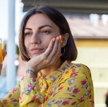 Tanpa Sadar, 3 Minuman Ini Bisa Mengikis Kolagen dan Bikin Tampak Lebih Tua