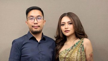Kabar Terkini Artis dari InsertLive : Go Public, 7 Potret Nathalie Holscher Pamer Kemesraan dengan Atlet Drifting Indonesia