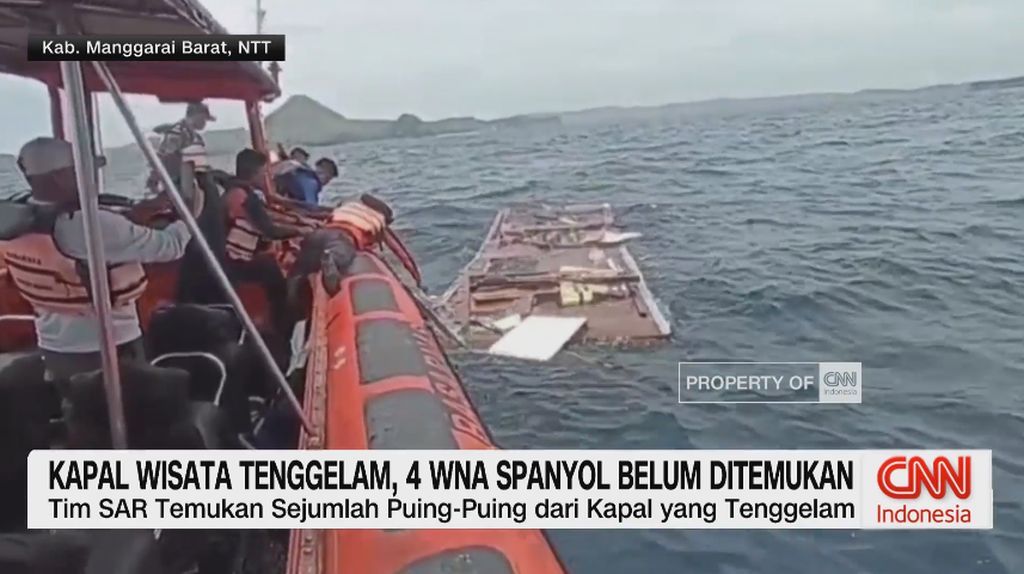 VIDEO: Kapal Wisata Tenggelam, 4 WNA Spanyol Belum Ditemukan
