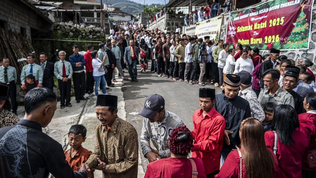FOTO: Negara Terima Rp6,6 T dari Satgas PKH hingga Suasana Natal 2025