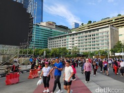 Ramainya CFD Terakhir 2025 di Bundaran HI, Ada Penampilan Tanjidor