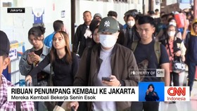 VIDEO: Puncak Liburan Angkutan Kereta
