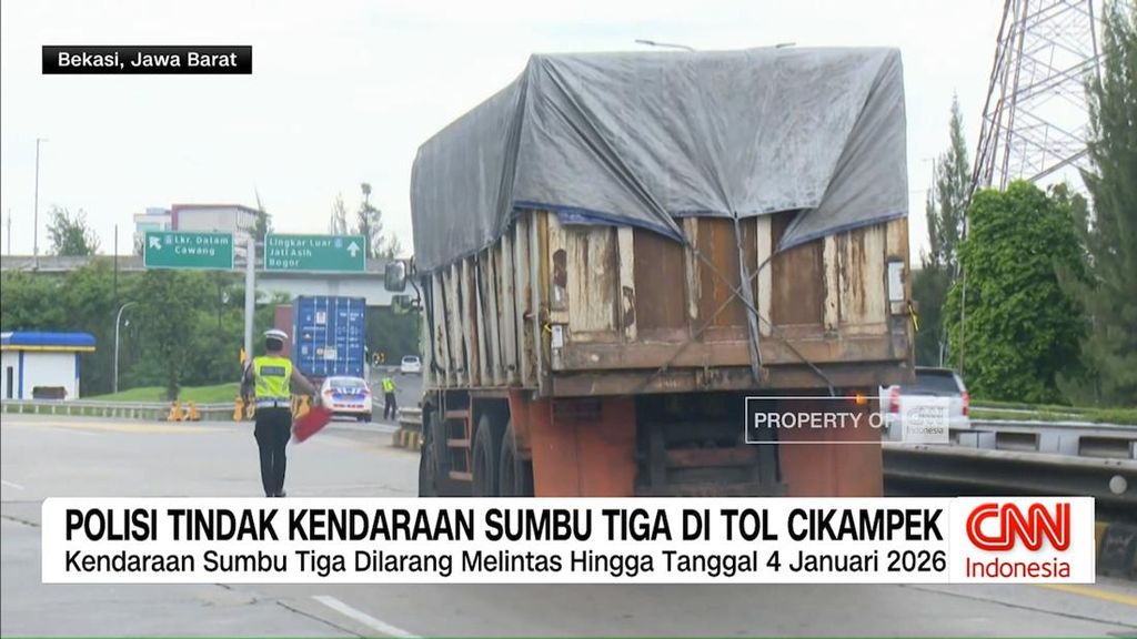 VIDEO: Polisi Tindak Kendaraan Sumbu Tiga di Tol Cikampek