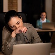 6 Tips Tetap Sehat Saat Kerja Shift Malam