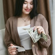 5 Cara Menarik Keberuntungan hingga Kekayaan di 2026, Lakukan saat Malam Tahun Baru!