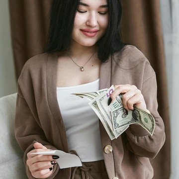 5 Cara Menarik Keberuntungan hingga Kekayaan di 2026, Lakukan saat Malam Tahun Baru!