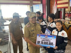 Atlet Karangasem Peraih Emas Porprov Diguyur Bonus Rp 55 Juta