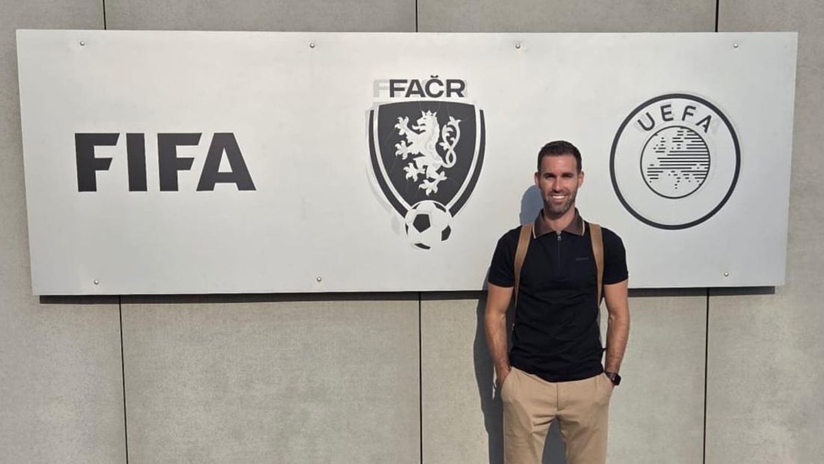 3 Asisten yang Berpeluang Diajak Herdman Latih Timnas Indonesia