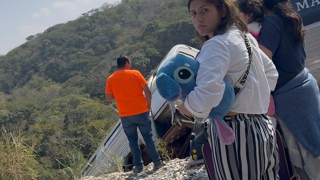 FOTO: Kecelakaan Kereta Api di Meksiko, 13 Orang tewas