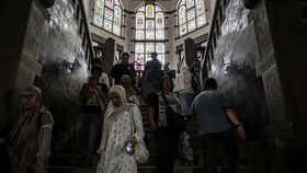 FOTO: Lawang Sewu Diserbu Wisatawan pada Libur Natal dan Tahun Baru