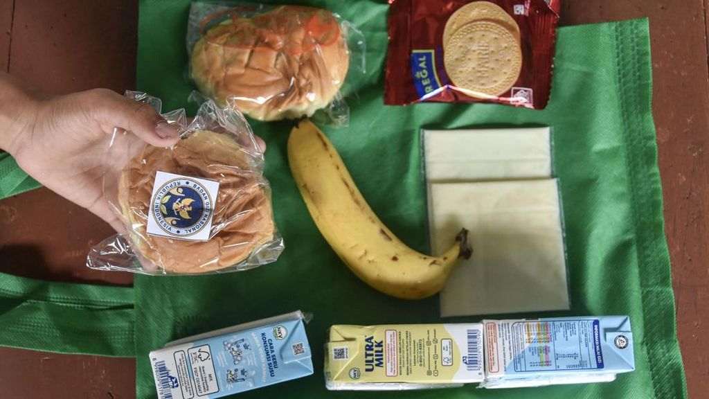 FOTO: Penyaluran MBG Saat Libur Sekolah di Sejumlah Daerah