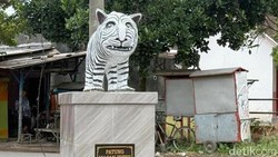 Giliran Kades Bicara soal Patung Viral Macan Putih Kediri, Dibangun Pakai Dana Pribadi