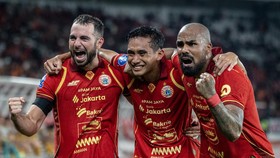 Persija Tak Mau Persib dan Borneo Terpeleset