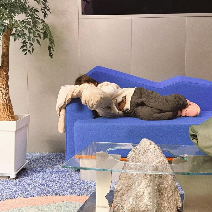 <p>Liburan singkat akhir tahun ini tampaknya begitu berkesan dan spesial bagi Raisa. Ini menjadi kali pertama Raisa <em>quality time</em> bersama sang putri sejak resmi bercerai dari Hamish Daud. Perlu diketahui, Raisa resmi bercerai dari Hamish pada 15 Desember 2025 setelah delapan tahun menikah. (Foto: Instagram @raisa6690)</p>