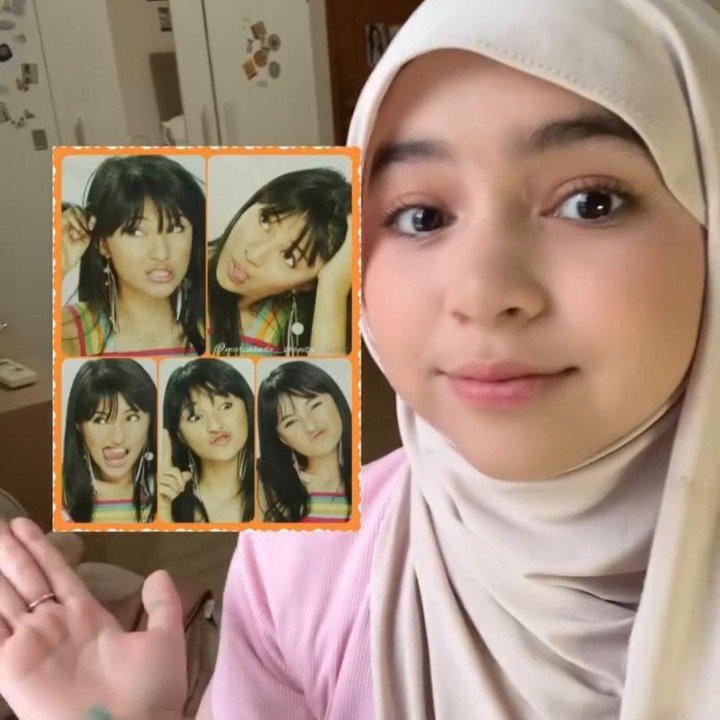 <p>Pada tahap terakhir, Sienna memoleskan bibirnya dengan penggunaan lipstik. Dengan riasan yang natural, Sienna tampil cantik dan <em>flawless</em>. Wah, konten yang dibagikan putri Marshanda ini benar-benar bikin nostalgia ya, Bunda. &ldquo;Ini tampilan akhirnya. Aku suka banget sama tampilannya,&rdquo; tutur Sienna. (Foto: Instagram @kasyaznna)</p>