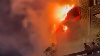 Penampakan Kebakaran di Gedung Sarinah Thamrin