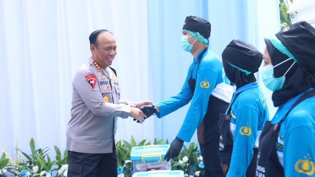 Wakapolri Komjen Pol. Dr. Dedi Prasetyo memimpin pelaksanaan groundbreaking 436 SPPG MBG Polri secara serentak di seluruh Indonesia.