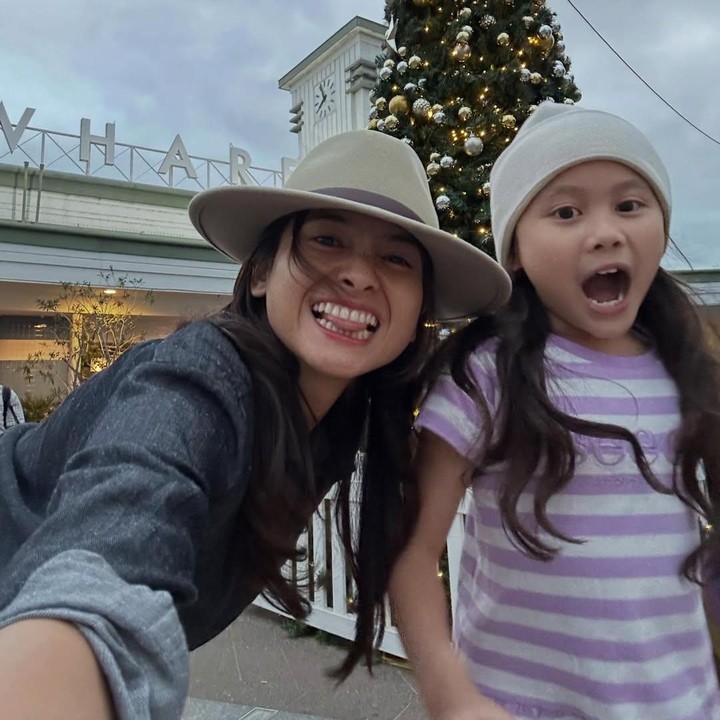 <p>Acha dan Vicky berpisah usai menjalani rumah tangga selama 9 tahun. Dari pernikahan tersebut, keduanya dikaruniai seorang putri bernama Bridgia Kalina Kharisma.&nbsp;(Foto: Instagram @septriasaacha)</p>