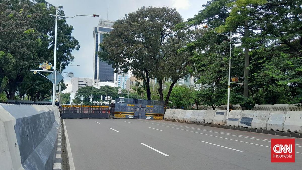 Demo Mahasiswa, Polisi Tutup Jalan Medan Merdeka Selatan